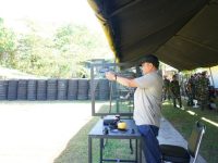 HUT Ke 7 Kodam XVIII Kasuari, Pangdam Mayjen TNI Ilyas Almasyah Buka Lomba Tembak Pistol Eksekutif