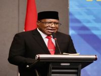 Wakil Menteri Dalam Negeri (Wamendagri) John Wempi Wetipo dalam sambutannya pada acara pelantikan 33 anggota MRPBD masa jabatan 2023-2028,